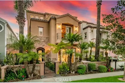 225 11th Street, Huntington Beach, CA 92648 - Photo 1