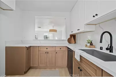 15920 Sherman Way #8, Van Nuys, CA 91406 - Photo 1