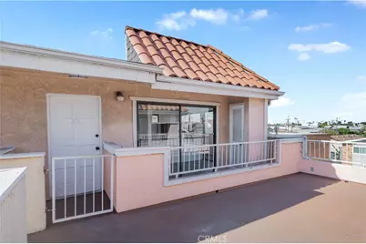1168 E 10th Street #213, Long Beach, CA 90813 - Photo 1