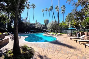 576 N Bellflower Blvd, Long Beach, CA 90814 - Photo 1