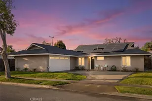 832 Presidio, Costa Mesa, CA 92626 - Photo 1