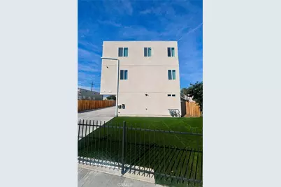 157 W 65th Street, Los Angeles, CA 90003 - Photo 1