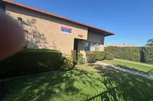 1543 W 105th St, Los Angeles, CA 90047 - Photo 1