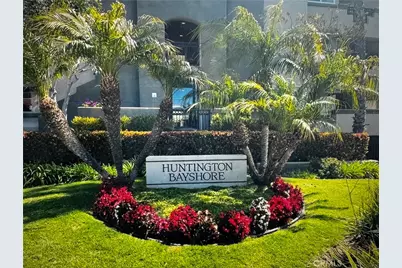 420 Lake #101, Huntington Beach, CA 92648 - Photo 1