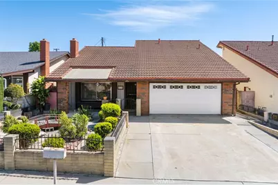 818 W 213th Street, Torrance, CA 90502 - Photo 1