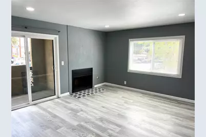 940 E 3rd #4, Long Beach, CA 90802 - Photo 1