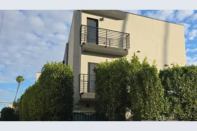 1416 1/2 S Cloverdale, Los Angeles, CA 90019 - Photo 1