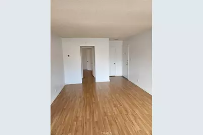 1525 E 2nd Street #6, Long Beach, CA 90802 - Photo 1