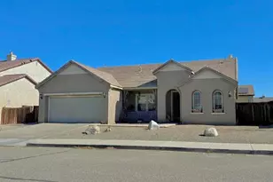 10983 Bayshore St, Victorville, CA 92392 - Photo 1
