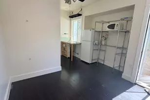 419 S Guadalupe Ave, Redondo Beach, CA 90277 - Photo 1