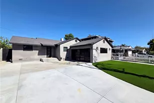 2102 Nipomo Ave, Long Beach, CA 90815 - Photo 1