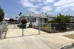 3237 W 132nd St, Hawthorne, CA 90250 - Photo 1