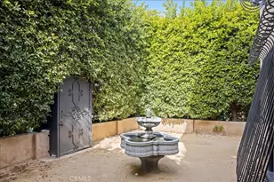 1118 S Highland Ave, Los Angeles, CA 90019 - Photo 1