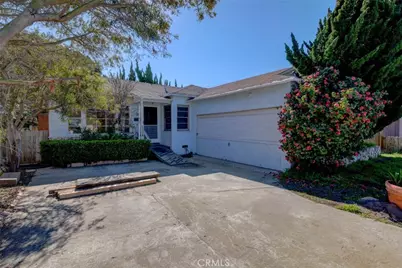 1460 11th Street, Manhattan Beach, CA 90266 - Photo 1