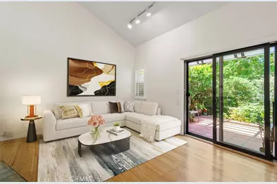 15 Coronado Court, Manhattan Beach, CA 90266 - Photo 1