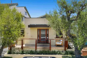 424 3rd St, Manhattan Beach, CA 90266 - Photo 1
