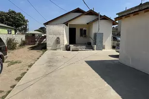 1662 E 124th St, Compton, CA 90222 - Photo 1