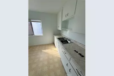 11243 S Mariposa Avenue #1, Los Angeles, CA 90044 - Photo 1
