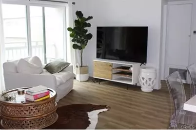 75 18th Street, Hermosa Beach, CA 90254 - Photo 1