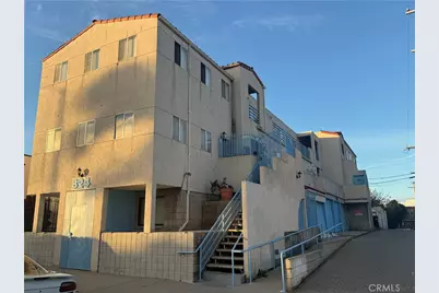 828 W 9th Street, San Pedro, CA 90731 - Photo 1