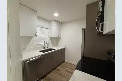 404 N Broadway #4, Redondo Beach, CA 90277 - Photo 1