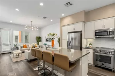 231 Elm Avenue, Long Beach, CA 90802 - Photo 1