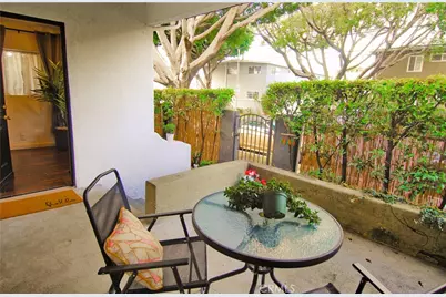 826 Michigan Avenue, Santa Monica, CA 90404 - Photo 1