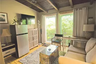 545 1st St, Manhattan Beach, CA 90266 - Photo 1