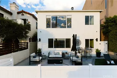 5267 E Ocean Boulevard #2, Long Beach, CA 90803 - Photo 1