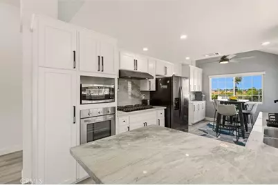 1809 Vanderbilt Lane #C, Redondo Beach, CA 90278 - Photo 1