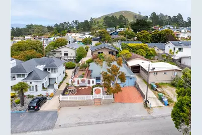 418 Tulare Avenue, Morro Bay, CA 93442 - Photo 1
