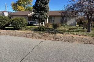 21320 Santa Barbara Dr, Tehachapi, CA 93561 - Photo 1