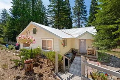 930 Davis Place Road, Mount Shasta, CA 96067 - Photo 1