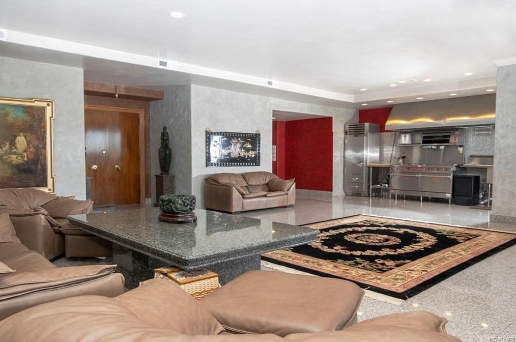 1333 Beverly Glen Blvd, Los Angeles, CA 90024-5246