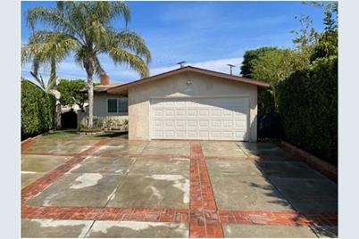 11488 Lehigh Ave, San Fernando, CA 91340 - MLS SR22058564 - Coldwell Banker