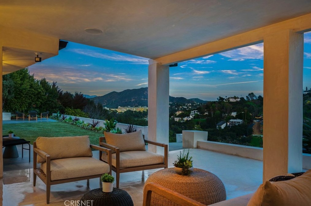 10806 Alta View Dr, Studio City, CA 91604 MLS SR23007649 Coldwell