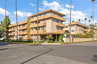 358 S Gramercy Pl, Los Angeles, CA 90020 - Photo 1