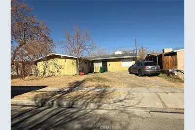 1035 W Avenue H3, Lancaster, CA 93534 - Photo 1