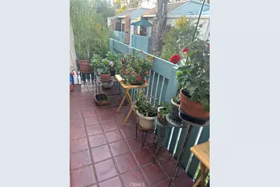 5700 Etiwanda Avenue #271, Tarzana, CA 91356 - Photo 1