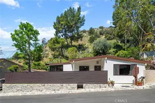 925 Country Club Dr, Burbank, CA 91501 - Photo 1