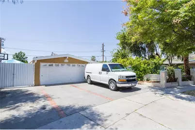 27703 Walnut Springs Avenue, Canyon Country, CA 91351 - Photo 1