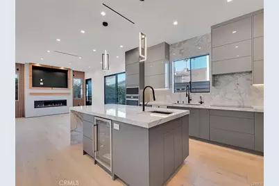 6370 Tamarind St, Oak Park, CA 91377 - Photo 1