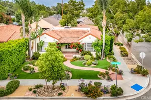 546 S Beachwood Dr, Burbank, CA 91506 - Photo 1