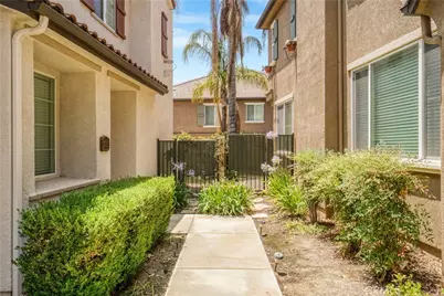 28365 Casselman Lane, Saugus, CA 91350 - Photo 1