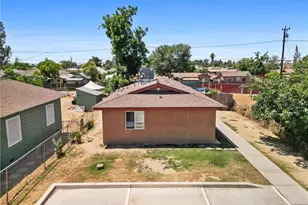 923 Eureka St, Bakersfield, CA 93305 - Photo 1