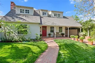 12139 Hollyglen Pl, Studio City, CA 91604 - Photo 1