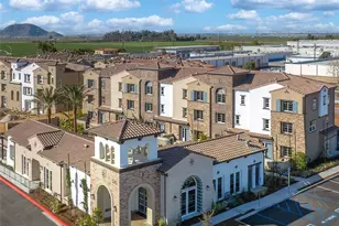 586 Via Chelsea, Camarillo, CA 93012 - Photo 1