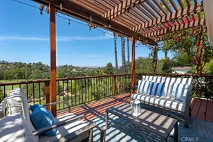 20994 Bandera St, Woodland Hills, CA 91364 - Photo 1