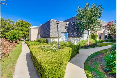 19155 Haynes Street #5, Reseda, CA 91335 - Photo 1