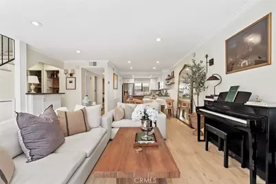 14332 Dickens Street #20, Sherman Oaks, CA 91423 - Photo 1